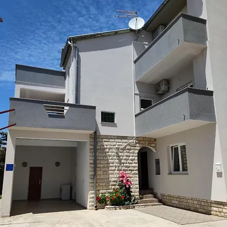 3 * Zadar