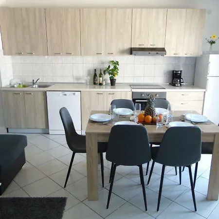 3 Apartment