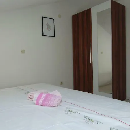 Apartment 3 *