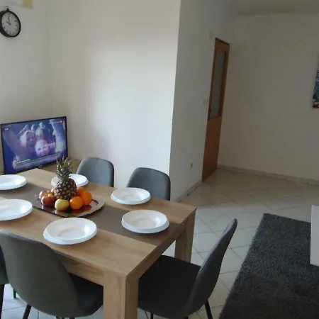 3 Apartment