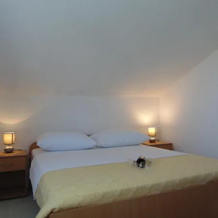 3 Apartment *